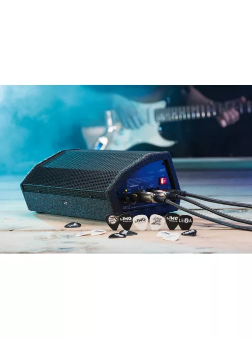 IMG Stageline FLAT-M100 kompakt aktív hangfal, színpadi monitor